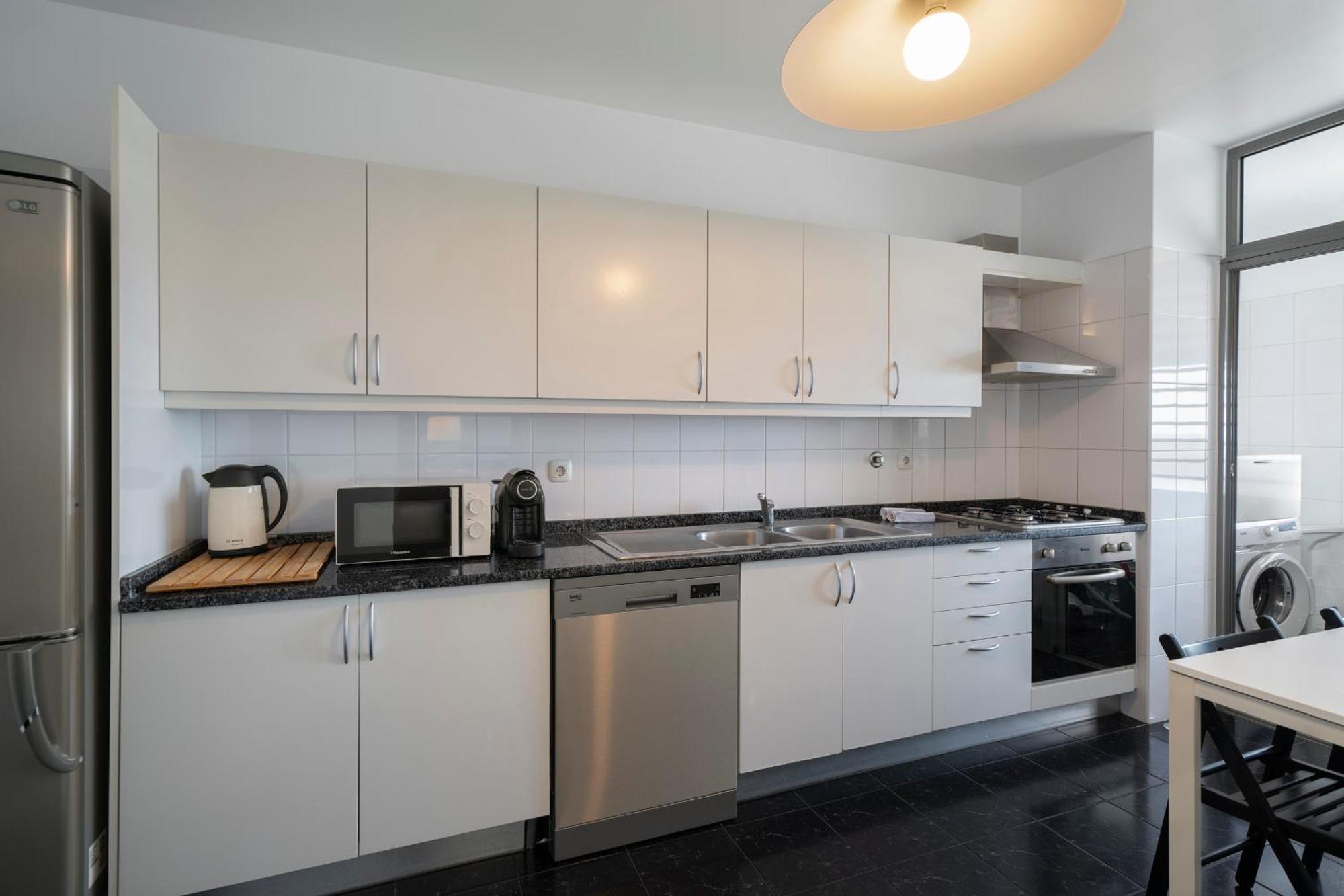 Apartamento Princesa Dona Amelia By An Island Apart 푼샬 외부 사진